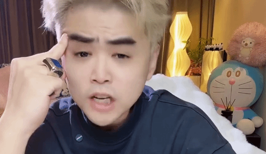 朱开表示：LPL联赛明年的竞争会更加激烈，大家就别再对全华班抱有太高期望了！