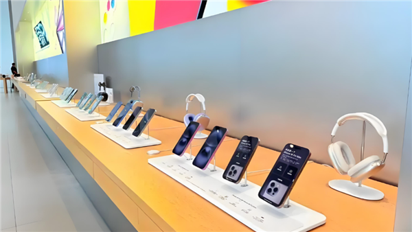 中国成唯一萎缩市场苹果份额再失谁在瓜分其地盘