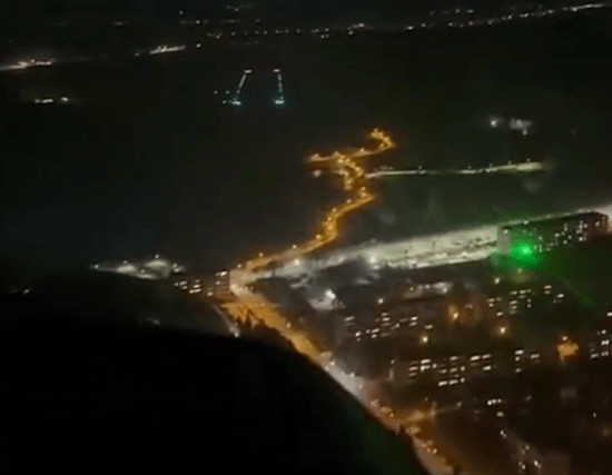 波兰飞行员夜间训练遭遇绿色激光照射致视力险些受损：系9岁男孩所为