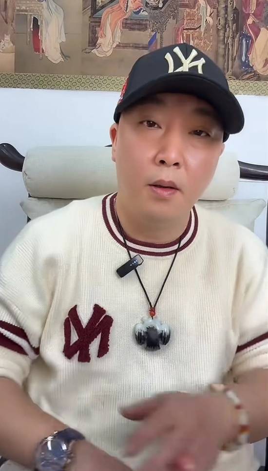 网红柴怼怼等人被判决向胖东来赔偿200万元，向东来赔偿60万元