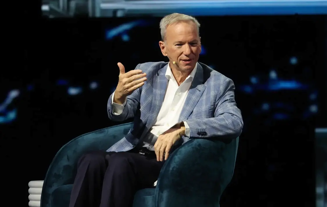 谷歌前首席执行官施密特表示：多数国家或许最终会采用中国的人工智能模型