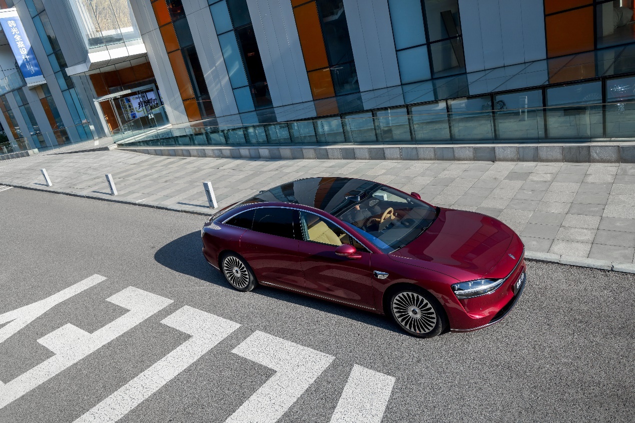 新款享界S9哨兵模式增强实测:手机远程喊话对讲,安防体验全面革新