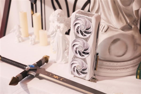 影驰2025年末装机指南：萌新入门必看，老玩家也能参考！