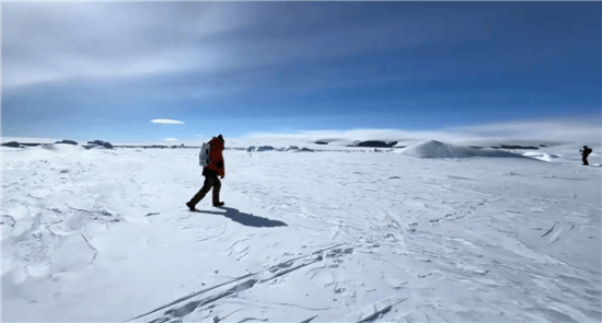 俞敏洪就“用员工血汗钱旅游”争议作出回应：老板也在拼命奋斗，我的熬夜时长不比任何员工少