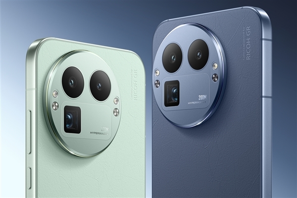 真我GT8Pro的价值被低估了：后续友商推出的不少机型，都能看到它的设计或技术痕迹