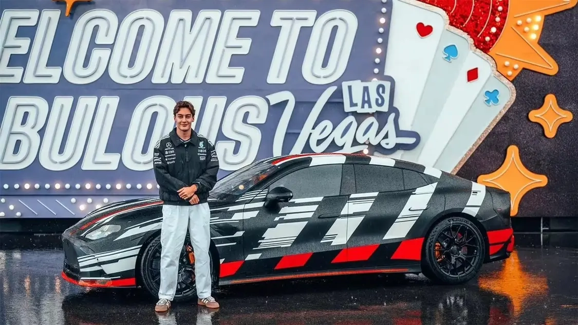 F1车手乔治・拉塞尔体验AMGGT纯电四门轿跑试驾：这是我驾驶过的最令人疯狂的车型之一