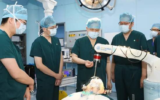 国内首例采用“医保价”计费的脑机接口手术顺利完成，单次置入费用为6552元