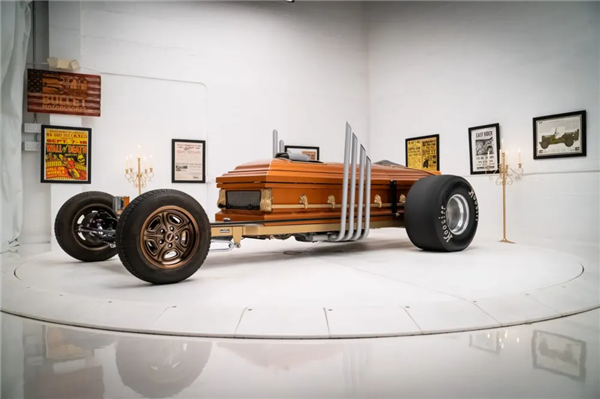 美国人确实造出过能合法上路的“棺材车”