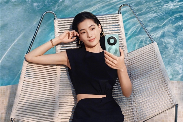 双旗舰竟如此默契，都带着标志性圆环设计！华为Mate80与红魔11Pro+堪称“圈中好友”