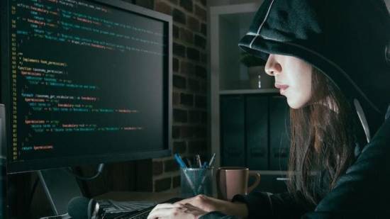 破解女皇发表公开信支持D加密，痛斥盗版社群忘恩负义