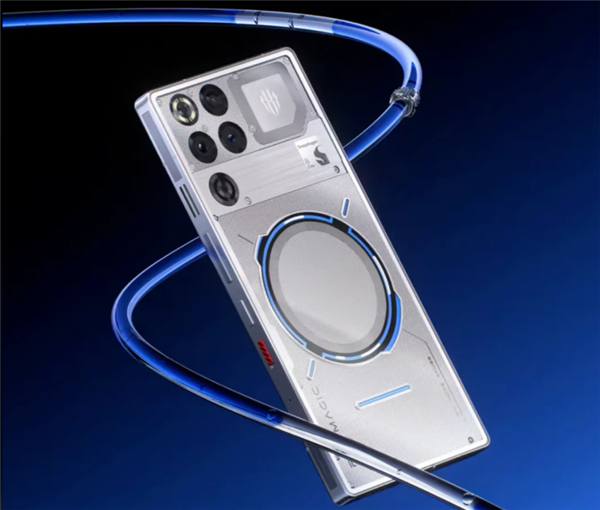 今年购机可得好好斟酌！目前只有红魔11Pro+推出了24+1TB的超大存储版本。