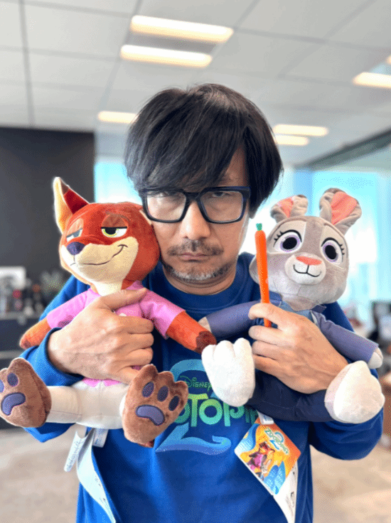 角色气质超贴合！小岛秀夫参与《疯狂动物城2》配音的幕后照片曝光