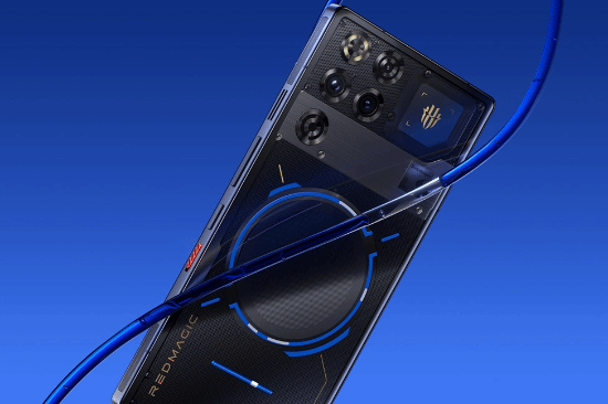 姜超表示，目前仅红魔仍在推出24+1TB配置的产品，因成本大幅上涨，其他友商暂无此类机型。