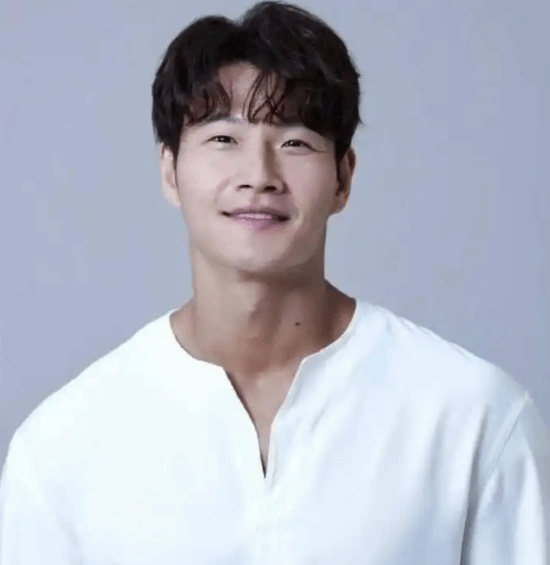 金钟国公开承认先婚后爱：结婚前几乎没谈过恋爱