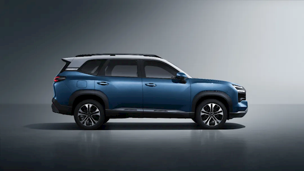 五菱首款硬派SUV星光560造型尽显硬汉风格！12月11日首发亮相