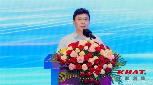 德国汽车企业员工每日下午三点半即可下班，孔辉科技CEO郭川对此发出感慨：这一场景令他十分震撼，同时他坚信全球汽车产业的未来必然在中国