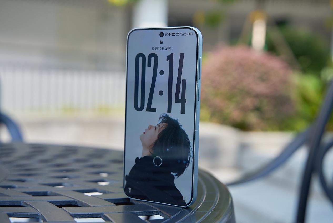 从电量焦虑到续航自由：天玑9500缘何能在年度续航横评中稳居榜首？