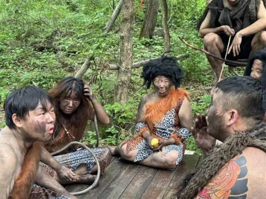 一景区开出200元日薪招聘“野人”岗位应聘者蜂拥而至工作内容仅需嗷嗷吼叫与上蹿下跳