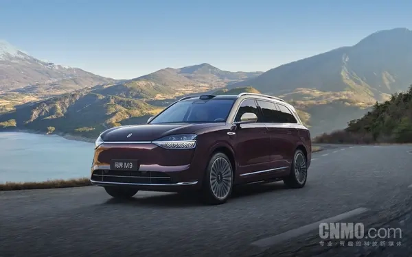 博主：问界M9堪称近两年来中国新能源汽车领域最具标志性的车型之一