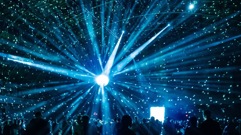 谷歌发布了名为“Disco”的新工具，该工具由Gemini提供技术支持，可把浏览器标签页转变为网页应用