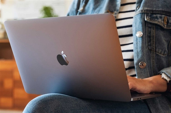 MacBookPro首次搭载OLED技术：MiniLED时代或将落幕