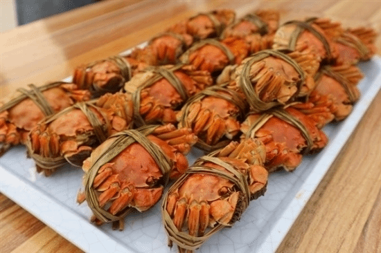 乔任梁父亲食用8只死蟹后入院治疗医生警示：螃蟹死亡两小时内切勿食用