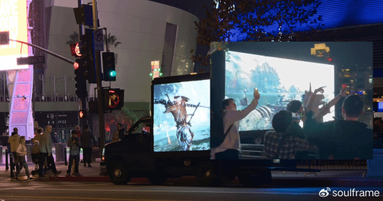 千万粉丝量级的网红毒角SHOW公开支持《影之刃零》，大卡车播片的创意让梁其伟深受触动