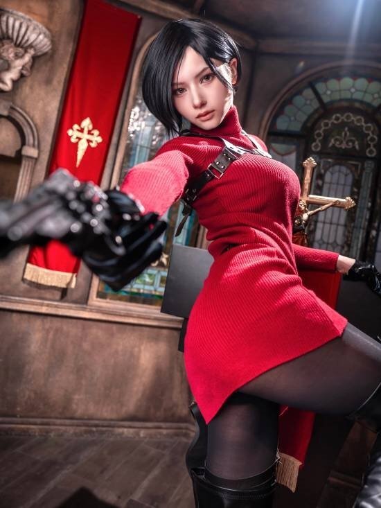 《生化危机》艾达王COS作品分享：还原度拉满