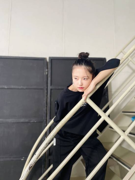 《寂静岭f》加藤小夏最新美照来袭！清纯甜美的模样瞬间击中老夫的心脏