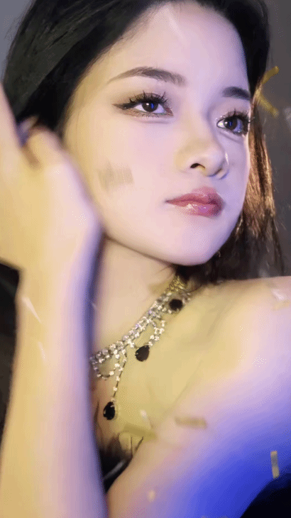 脑瘫女孩三年间助力家庭偿还四十余万元债务！六十秒广告报价四万二千元