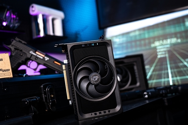 250W功耗的单风扇RTX5070来袭！七彩虹iGameRTX50系列Mini显卡正式开卖，售价3499元起