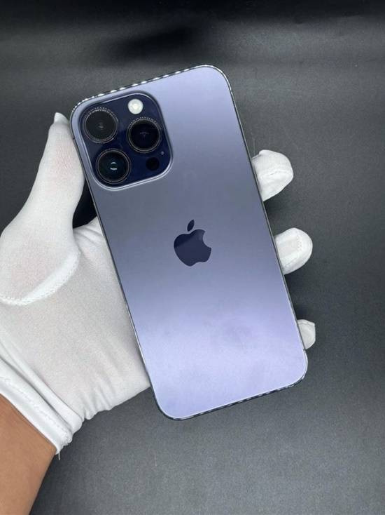 女子花一万多元购买的二手苹果14无法充电，而同款新机价格不超过2500元