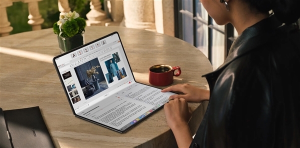 鸿蒙电脑一举斩获行业年度评选大奖，赢得市场与行业的双重肯定