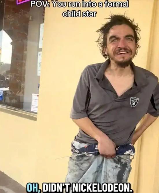 曾是美国童星的他长大后竟流落街头，粉丝发起众筹却被其母亲拒绝