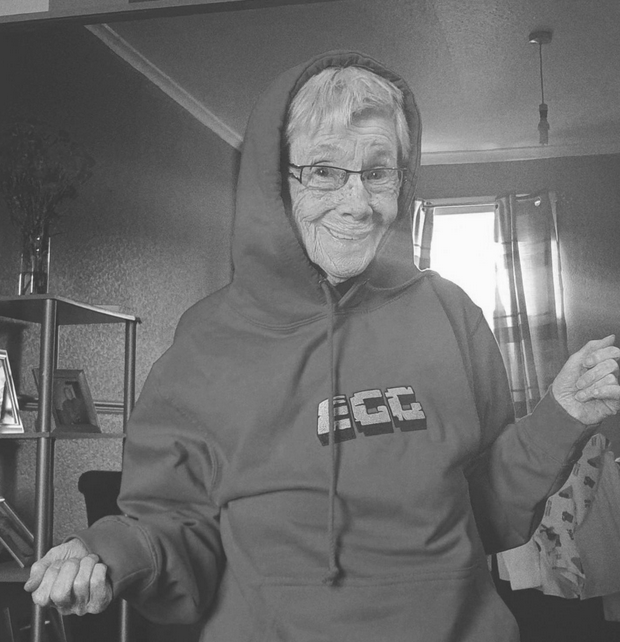 传奇网红Epic游戏老奶奶不幸离世，她在TikTok平台拥有240万粉丝