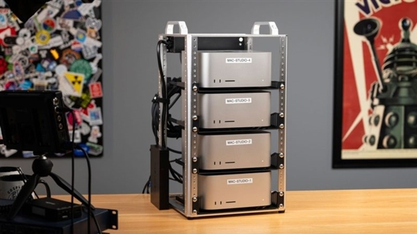 四台MacStudio合体打造AI集群！1.5TB内存加持，硬件成本直逼30万