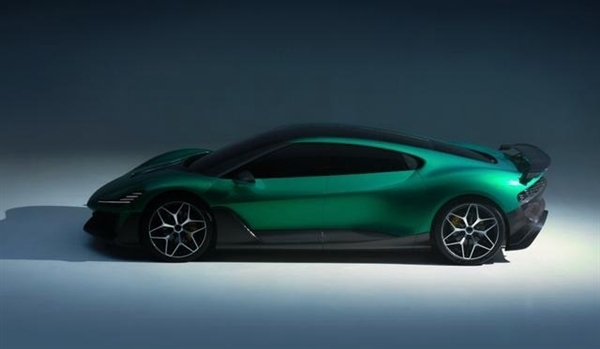 追觅星空计划全新车型官图曝光！墨绿车身搭配点阵尾灯下月正式登场