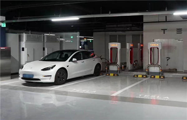 因担忧车辆发生自燃，山西某小区物业禁止新能源汽车进入地下车库