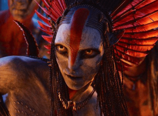 卡梅隆凭借《阿凡达3》即将创下史无前例的纪录：他的连续四部电影票房都将突破10亿大关！