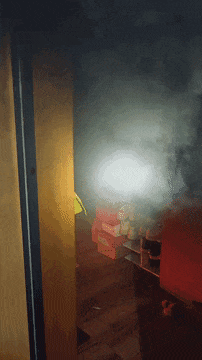 凌晨3点客厅突发火灾罪魁祸首是常年处于“待机”状态的路由器