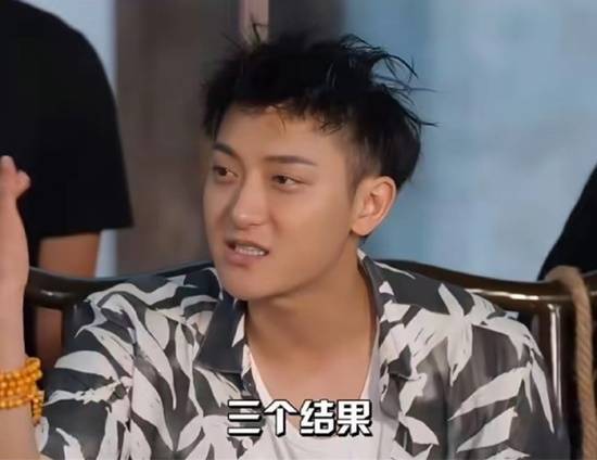 黄子韬脑淤血手术缝43针引热议，本人发声回应