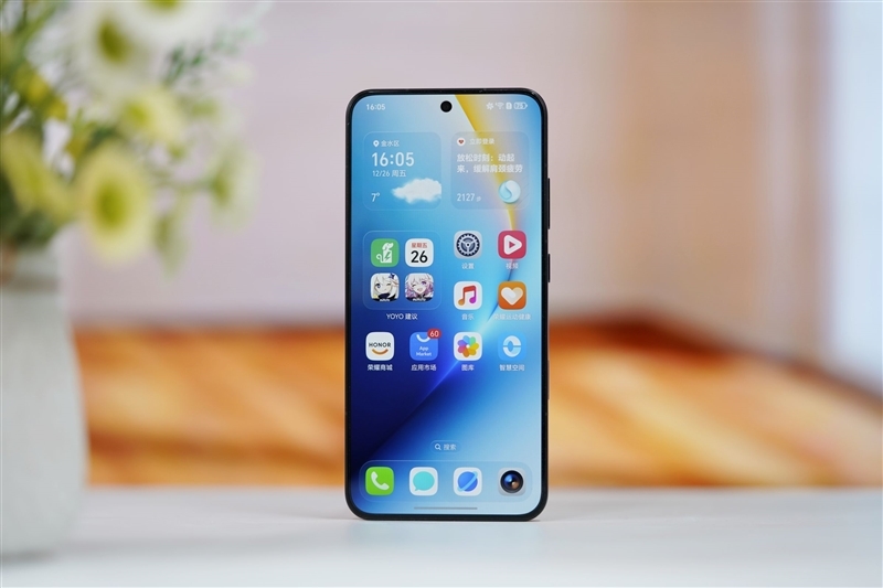 荣耀WIN首发10000mAh超大电池！全面评测：本以为续航已无敌，没想到性能释放更离谱！