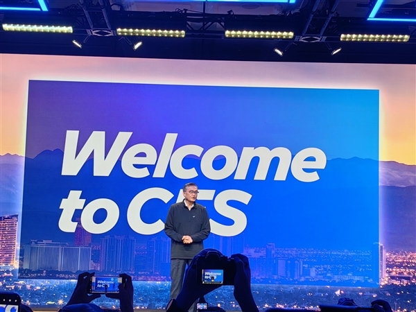 Intel首席执行官宣布：18A工艺首款产品按计划交付，PantherLake将引领全新纪元！