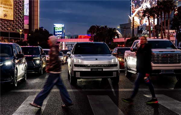 淦家阅表示：吉利智能驾驶系统能够实现1-2周一次的迭代，从而构建断代式的领先优势！