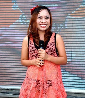 陈小春被曝存在婚外情对象凤姐称自己曾主动引诱陈小春并想成为其婚外伴侣