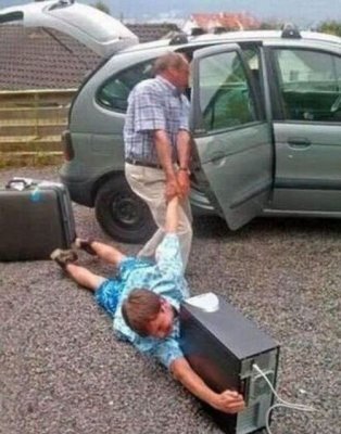 台湾男童为玩网游购点数，偷刷家长信用卡三十万