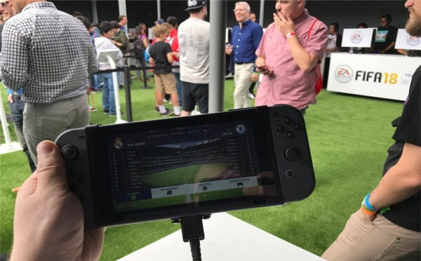 E3:Switch平台《FIFA18》实机屏摄流出！画面质感表现出色