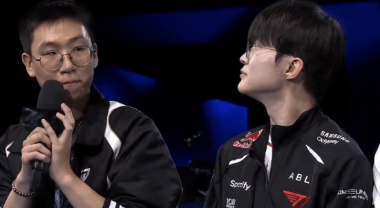 大魔王Faker再度憋笑！调侃尺帝寸头后秒“滑跪”致歉