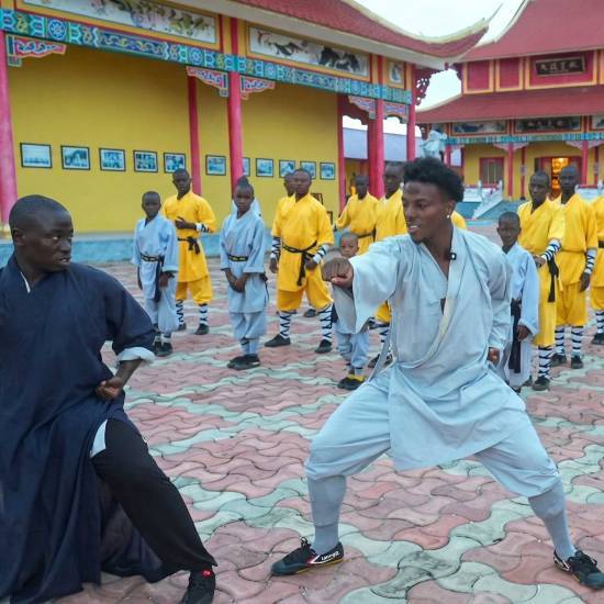 少林弟子！甲亢哥在非洲赞比亚展示中国功夫