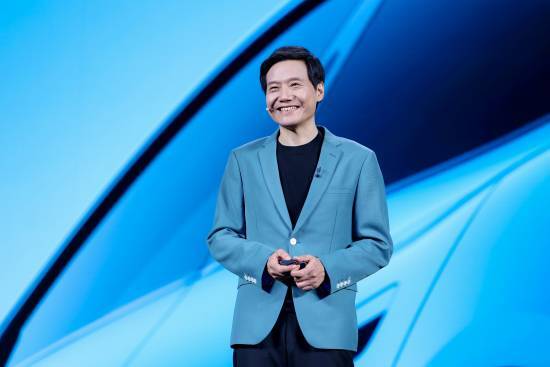 200公里瞬间刹停只是个比喻！雷军强调：紧急状况下，一脚刹死的优先级要高于点刹